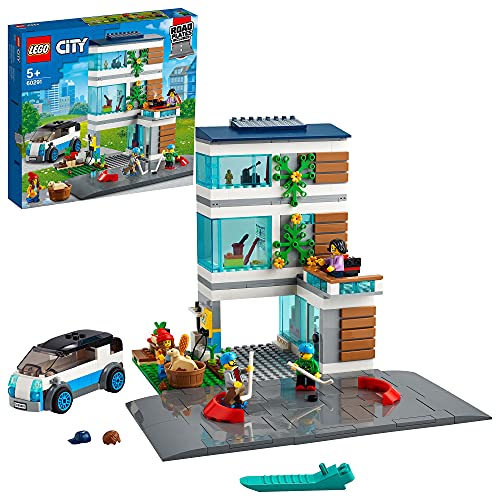 LEGO 60291 City la Maison Familiale avec Plaques Route, 4 Minifigures, Jouet Filles et Garçons +5 Ans